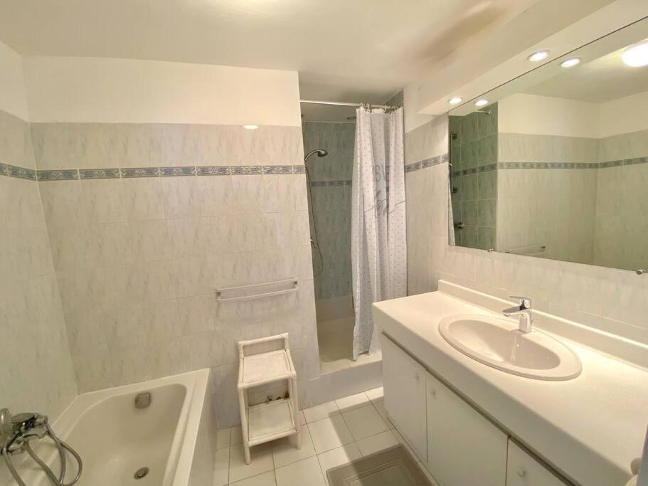 A Louer Haut De Villa 4 Pieces A Sainte-Maxime Golfe De St-Tropez Buitenkant foto