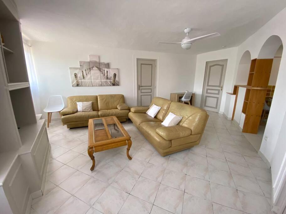 A Louer Haut De Villa 4 Pieces A Sainte-Maxime Golfe De St-Tropez Buitenkant foto